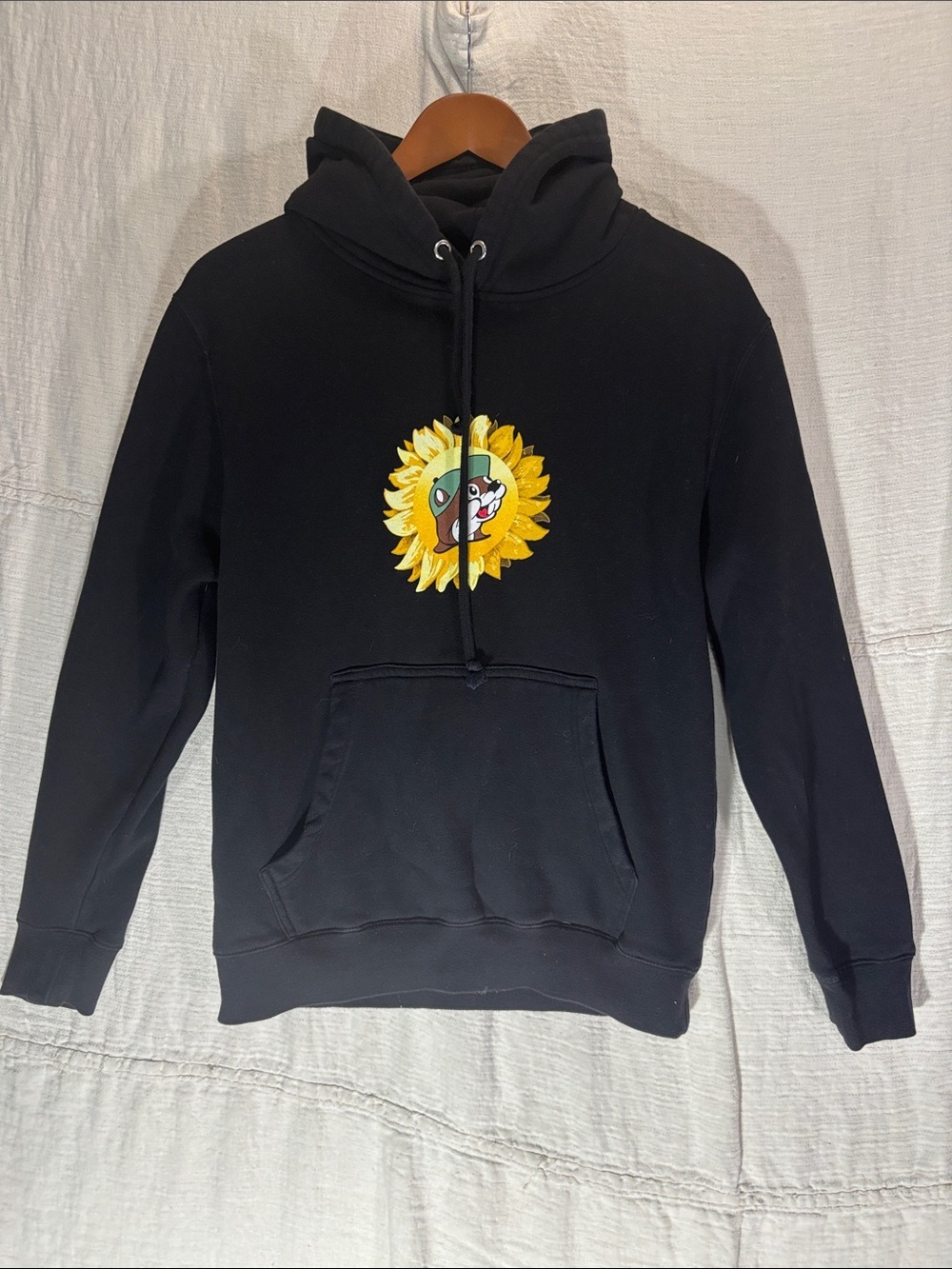 Buc-ee’s You Are My Sunshine Black Sunflower Graphic Hoodie Size S Like New